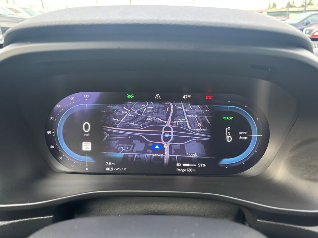 Used 2022 Volvo XC40 P8 Recharge Ultimate image 21