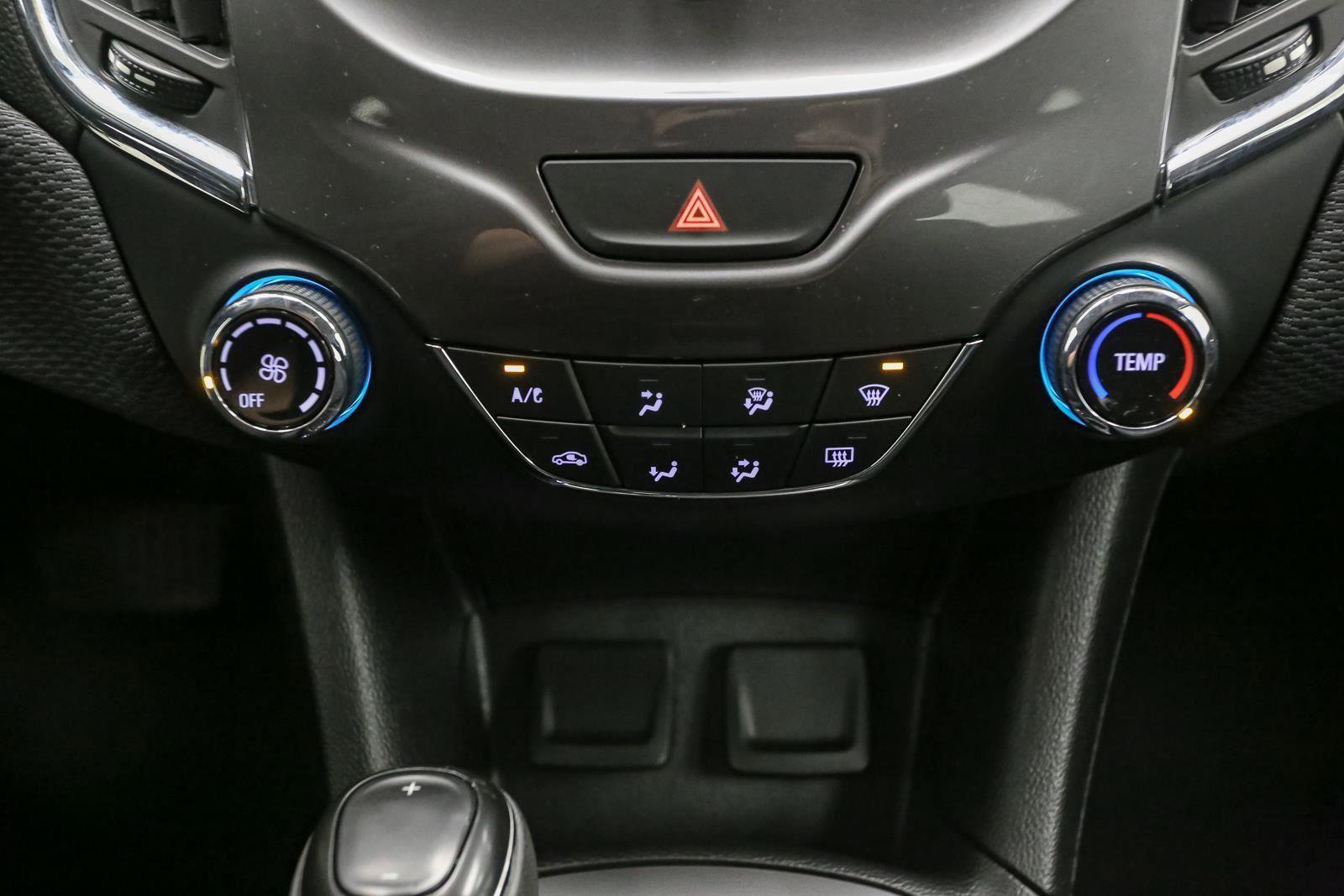 Used 2018 Chevrolet Cruze LT image 28