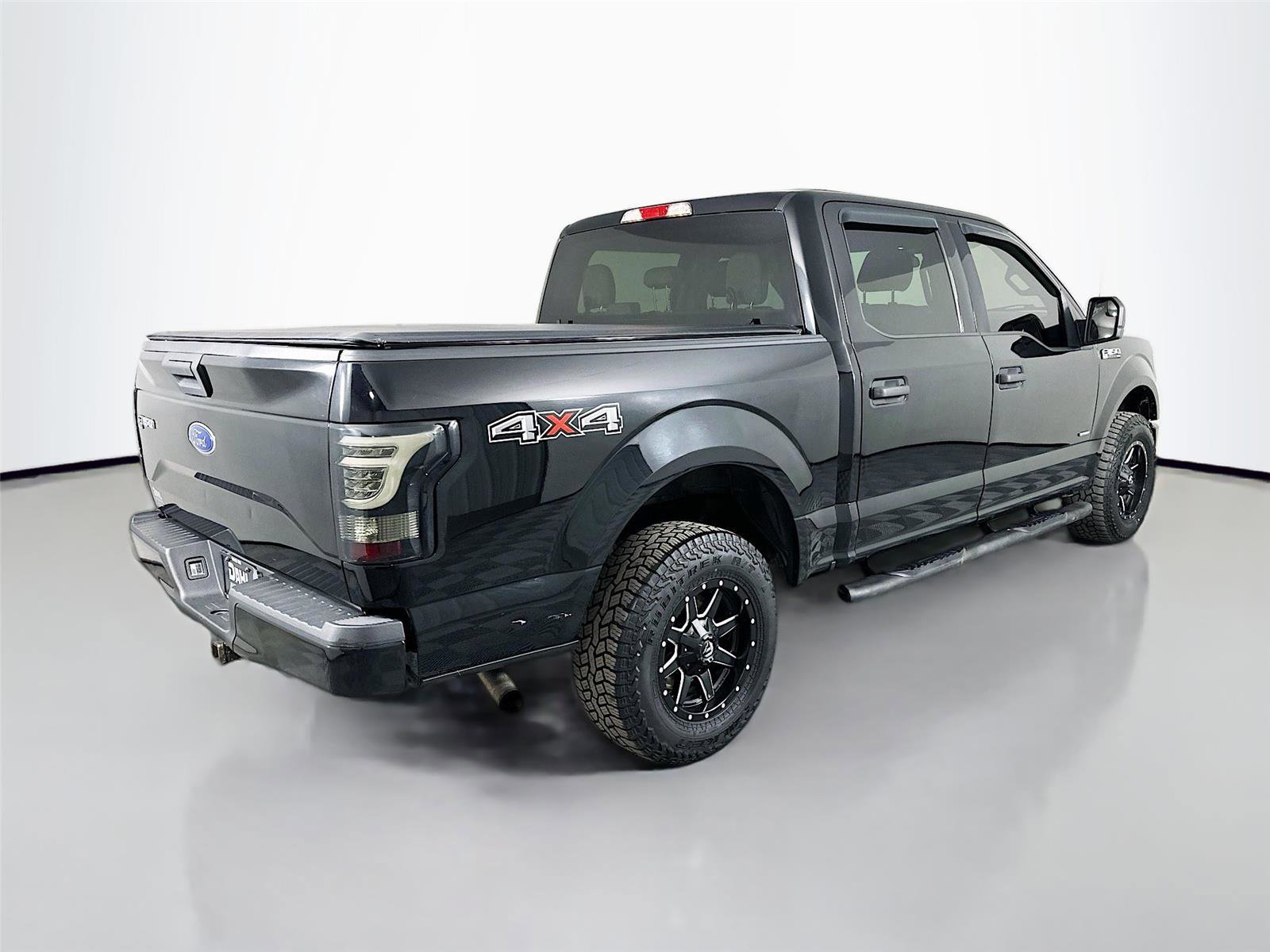 Used 2016 Ford F150 XLT image 7