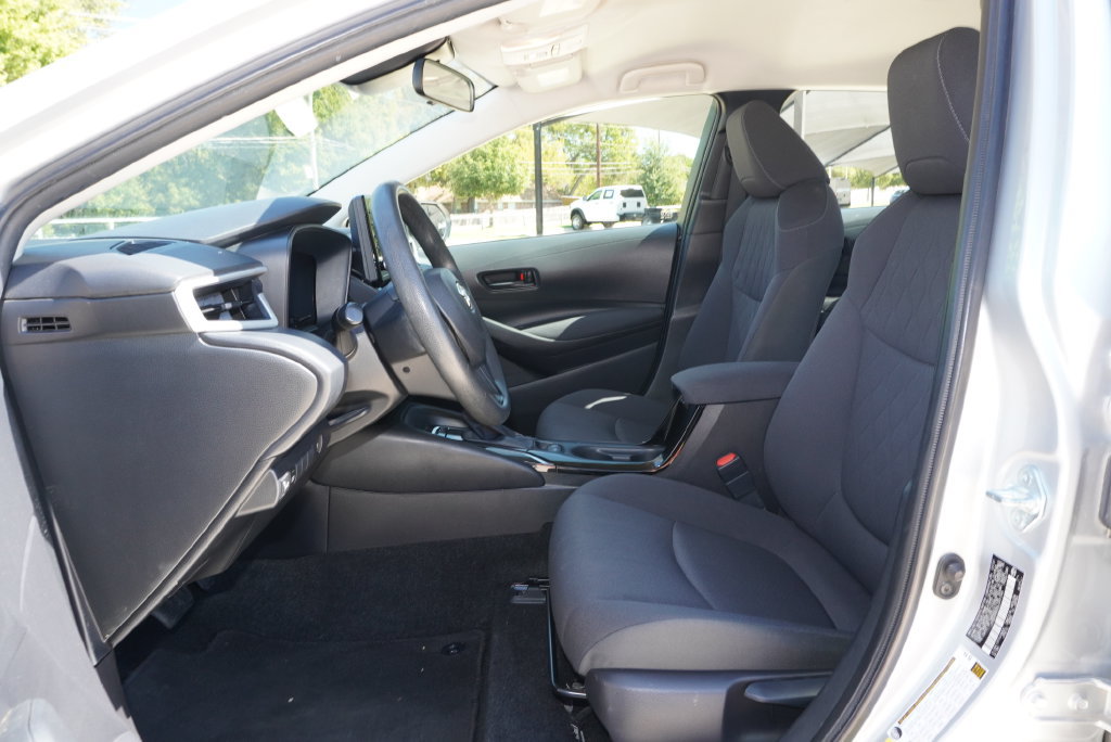 Used 2022 Toyota Corolla LE FWD image 25