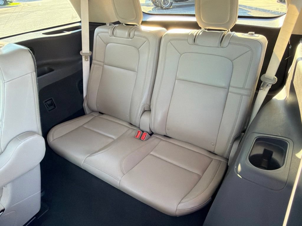 Used 2021 Lincoln Aviator Reserve w/ Equipment Group 201A AWD/4WD image 17
