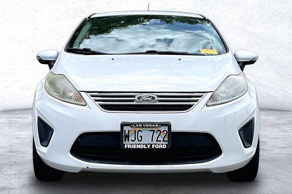 Used 2013 Ford Fiesta SE FWD image 3
