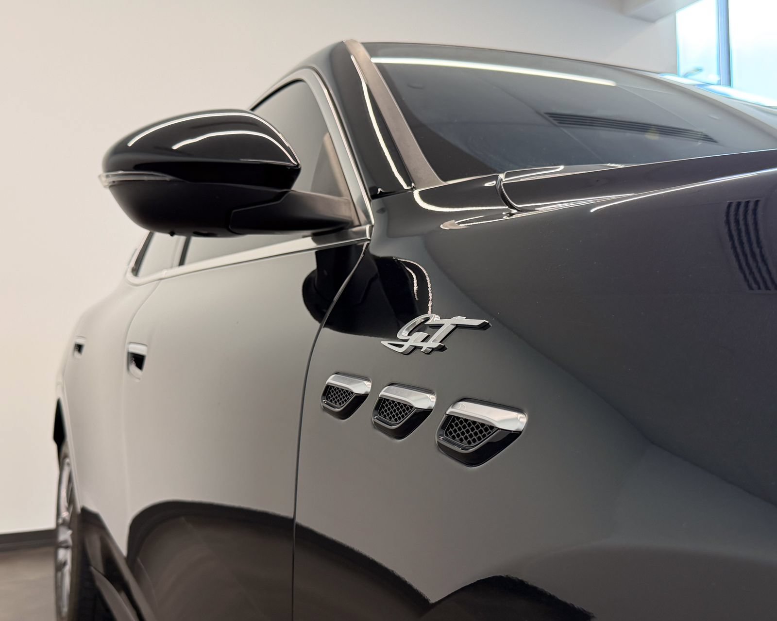 Used 2024 Maserati Grecale GT AWD/4WD image 39