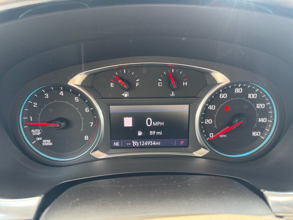 Used 2021 Chevrolet Traverse Premier AWD/4WD image 14