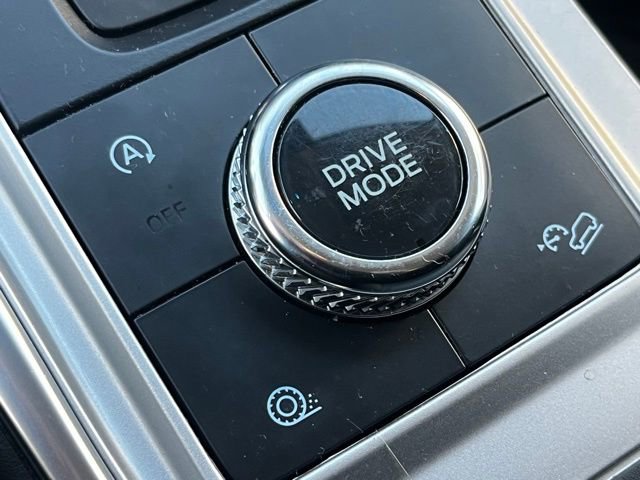 Used 2023 Ford Explorer XLT w/ Equipment Group 202A image 20