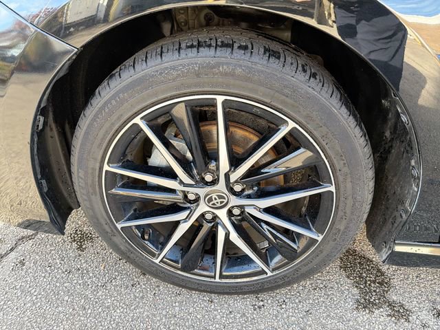 Used 2023 Toyota Camry SE image 19