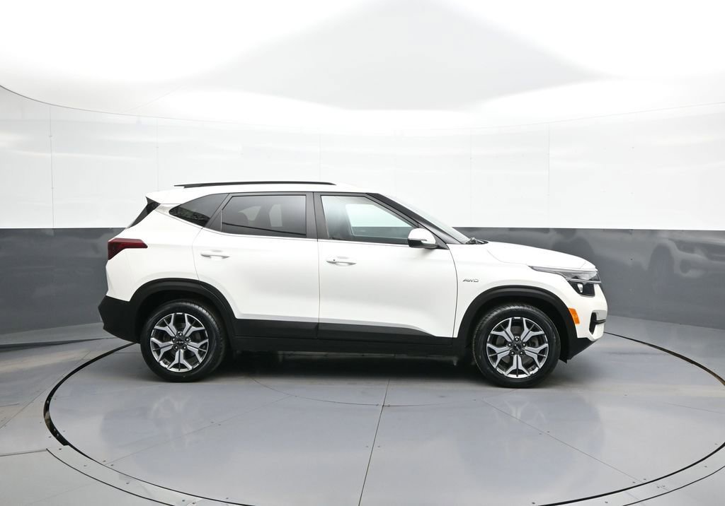 Certified 2022 Kia Seltos EX image 5