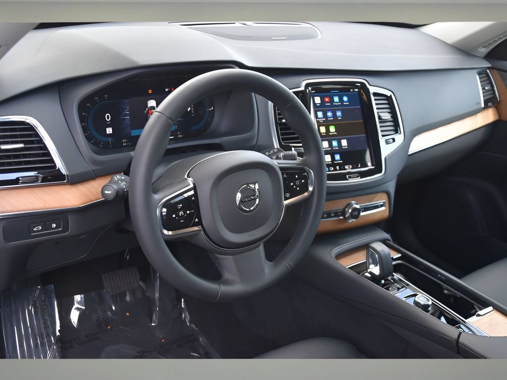 Certified 2024 Volvo XC90 T8 Plus w/ Protection Package Premier AWD/4WD image 9
