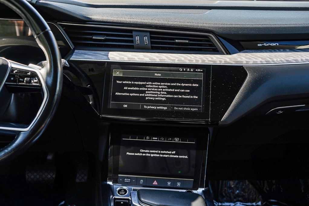 Used 2022 Audi e-tron Premium w/ Convenience Plus Package AWD/4WD image 13