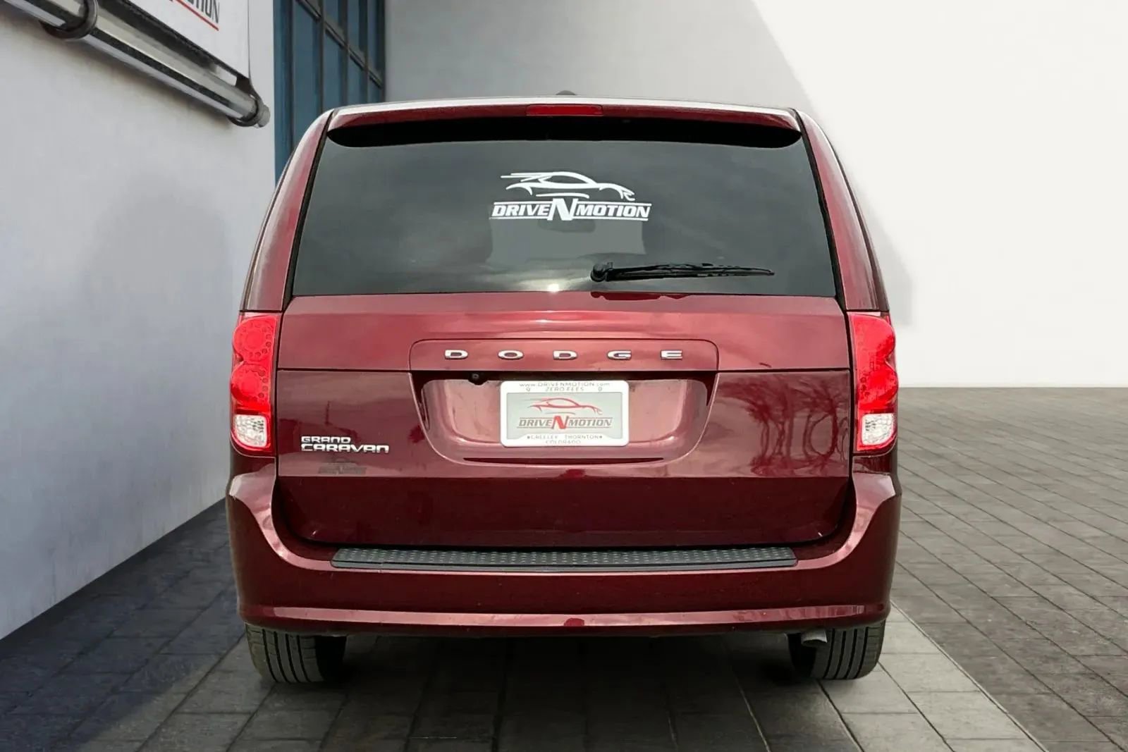 Used 2018 Dodge Grand Caravan SE image 4