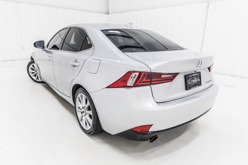 Used 2016 Lexus IS 200t RWD image 5