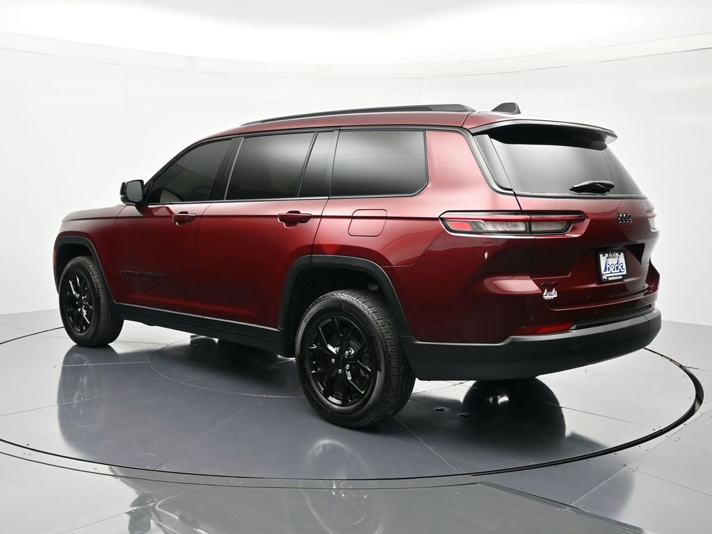 Used 2024 Jeep Grand Cherokee L Altitude image 7