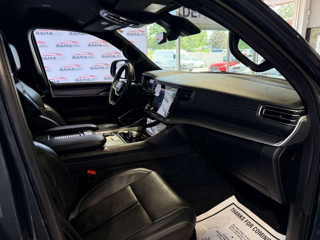 Used 2025 Jeep Wagoneer Series II AWD/4WD image 57
