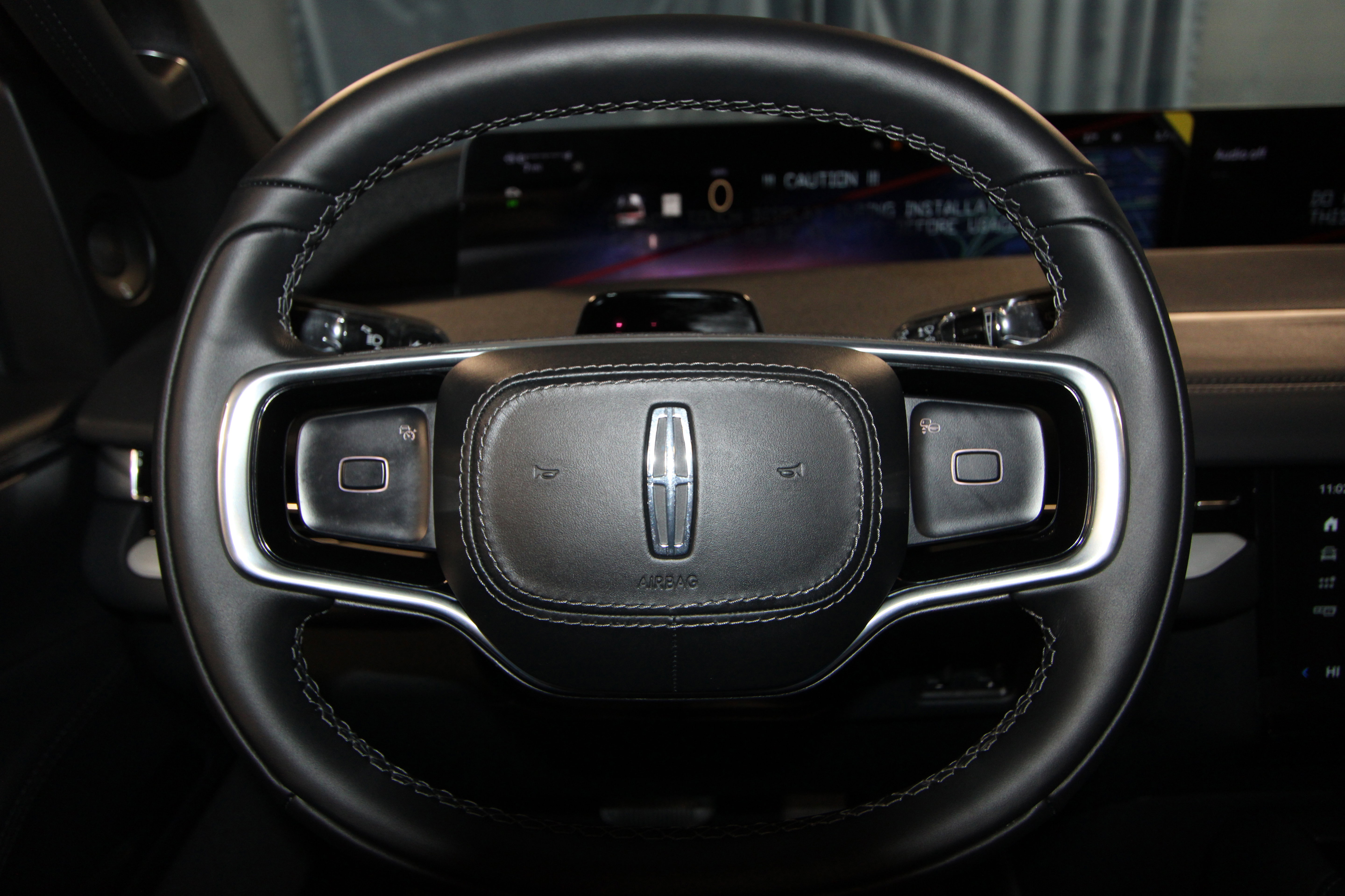 New 2026 Lincoln Navigator L Reserve w/ Jet Appearance Package image 9