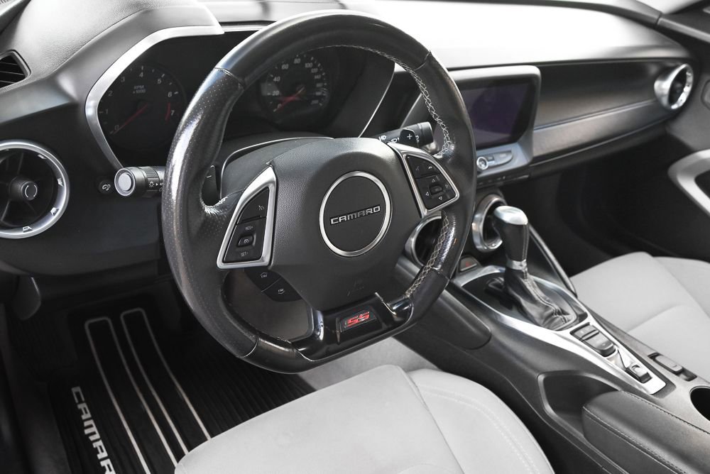 Used 2019 Chevrolet Camaro SS image 11