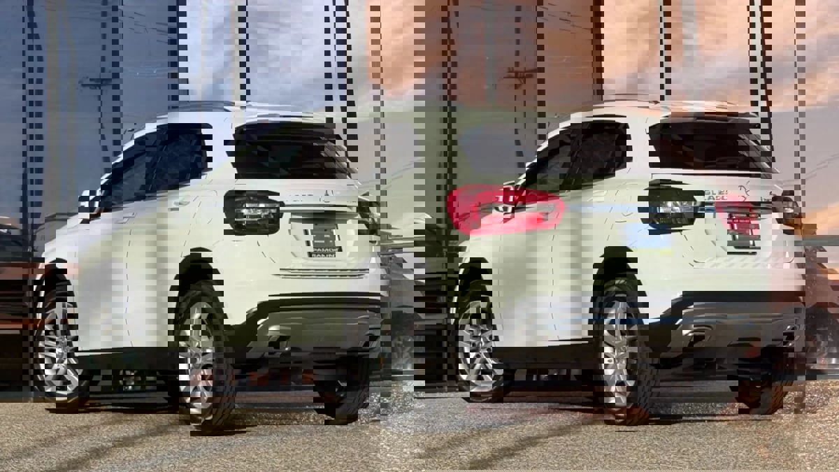 Used 2015 Mercedes-Benz GLA 250 4MATIC image 8