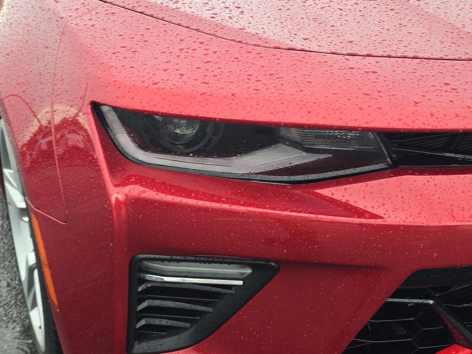 Used 2018 Chevrolet Camaro SS RWD image 7