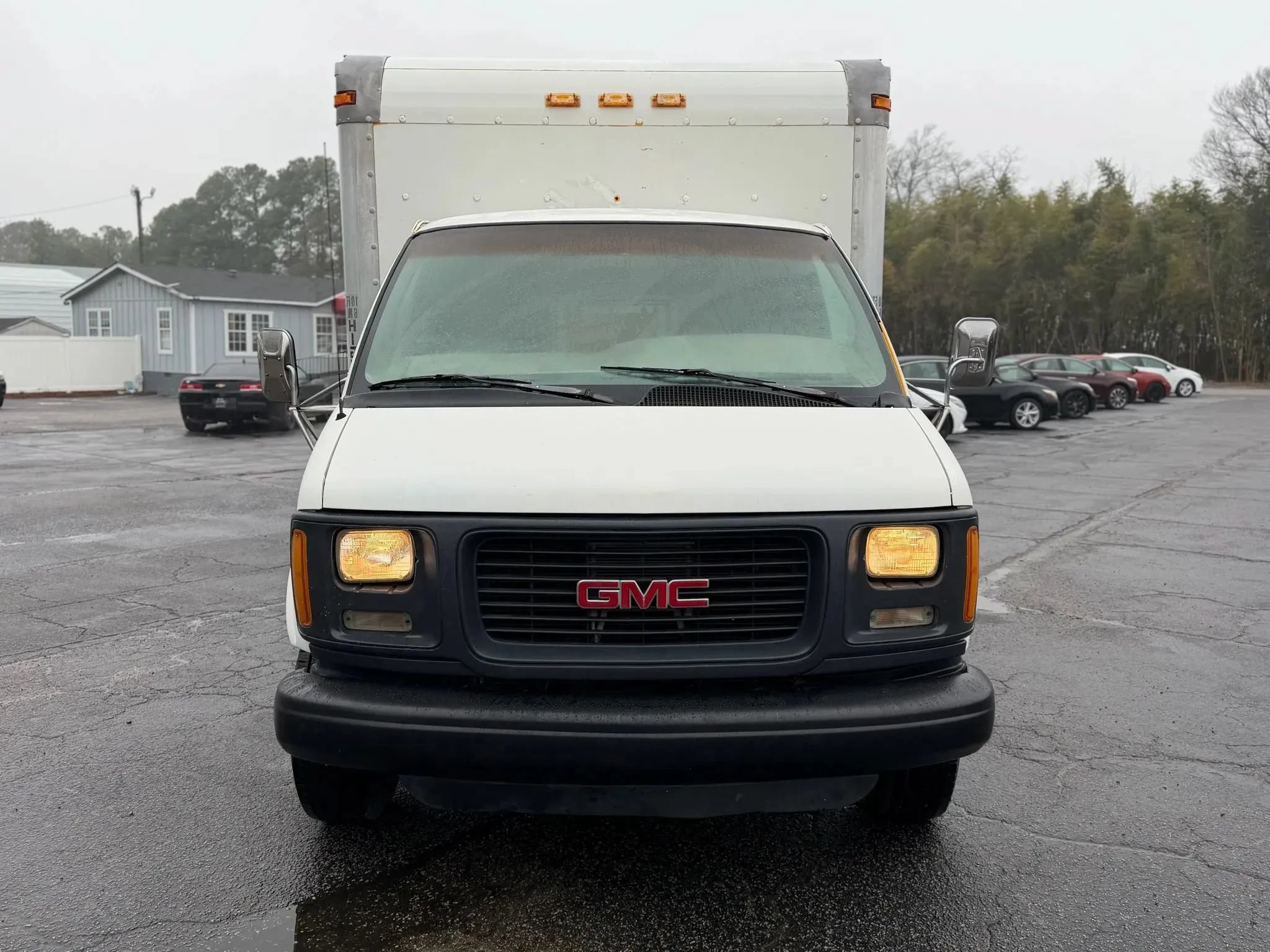 Used 2000 GMC Savana 3500 RWD image 4