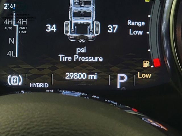 Used 2023 Jeep Wrangler Unlimited Sahara w/ Cold Weather Group AWD/4WD image 30