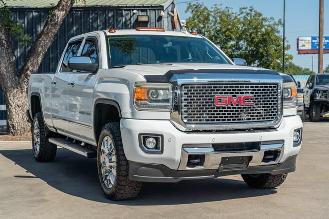 Used 2016 GMC Sierra 2500 Denali w/ Duramax Plus Package AWD/4WD image 8