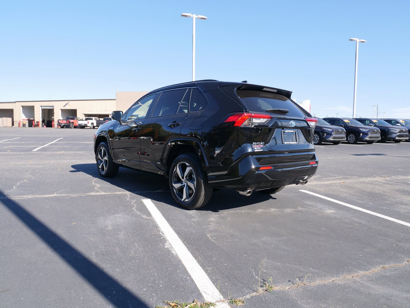 Used 2024 Toyota RAV4 SE image 4