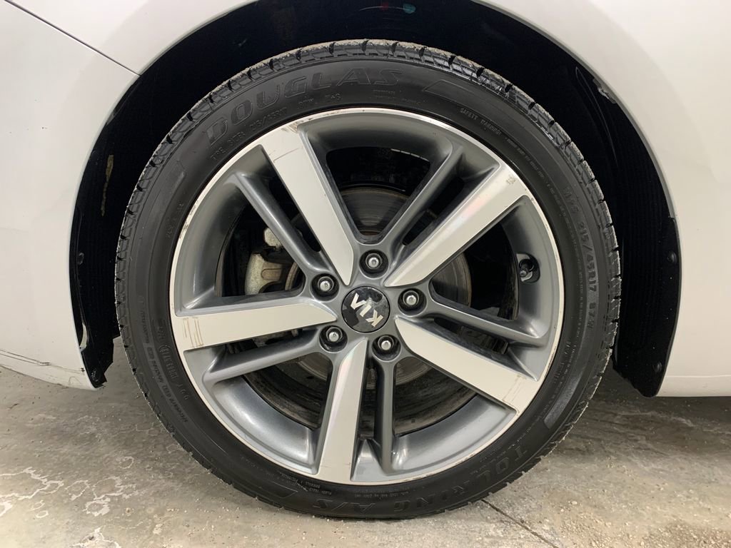 Used 2017 Kia Forte EX image 18