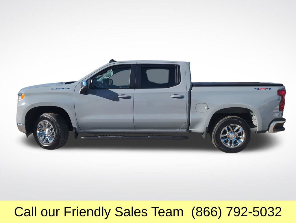 Used 2024 Chevrolet Silverado 1500 LT image 2