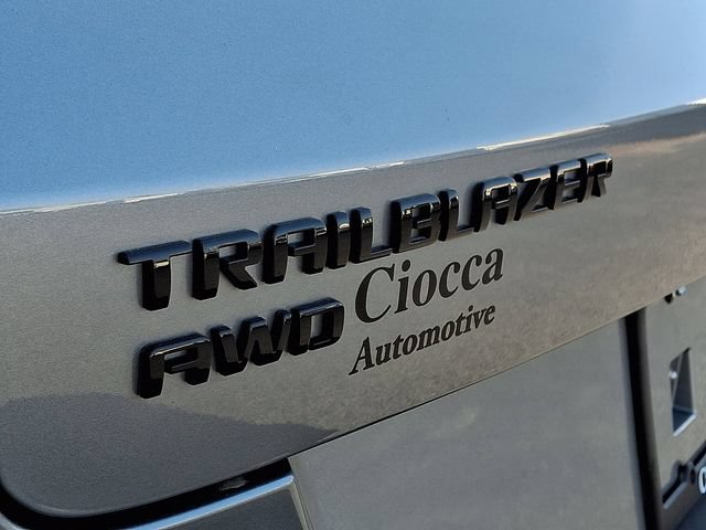 Used 2025 Chevrolet TrailBlazer RS w/ Convenience Package AWD/4WD image 29