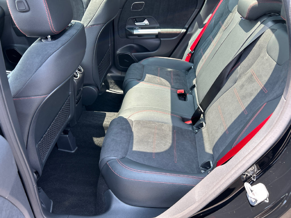 New 2026 Mercedes-Benz GLA 35 AMG 4MATIC image 26