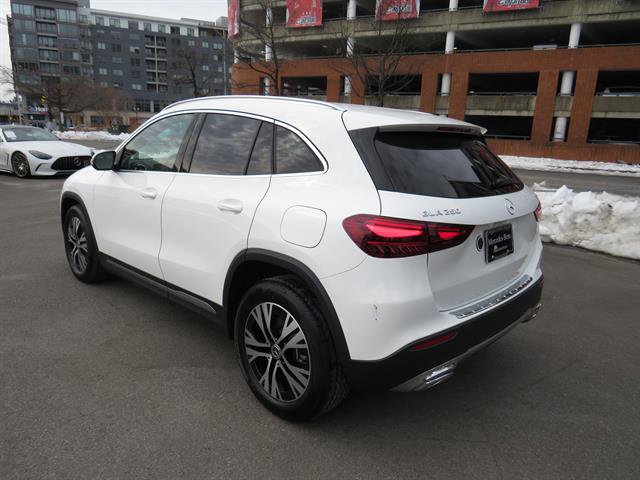 Used 2025 Mercedes-Benz GLA 250 4MATIC image 2
