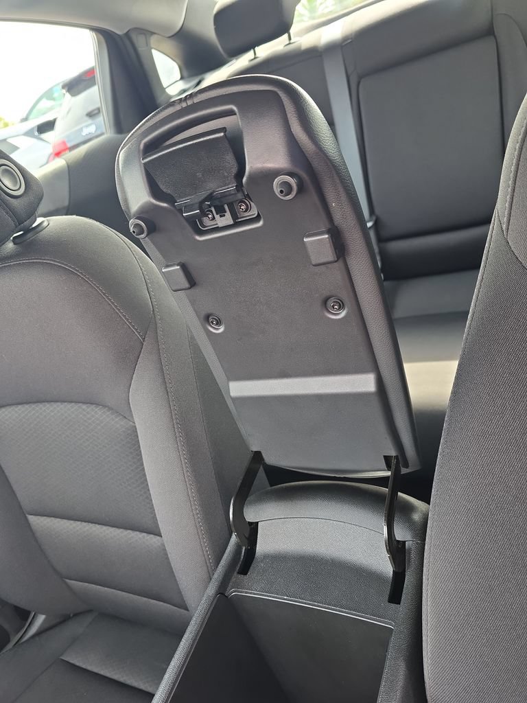 Used 2022 Chevrolet Malibu LT FWD image 23