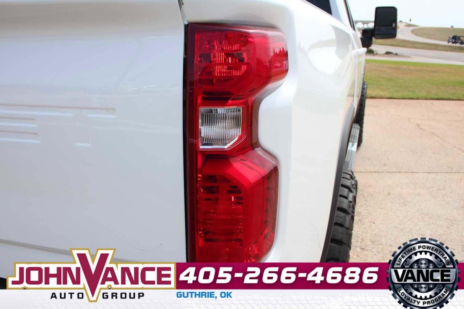 Used 2021 Chevrolet Silverado 2500 LT w/ Texas Edition AWD/4WD image 13