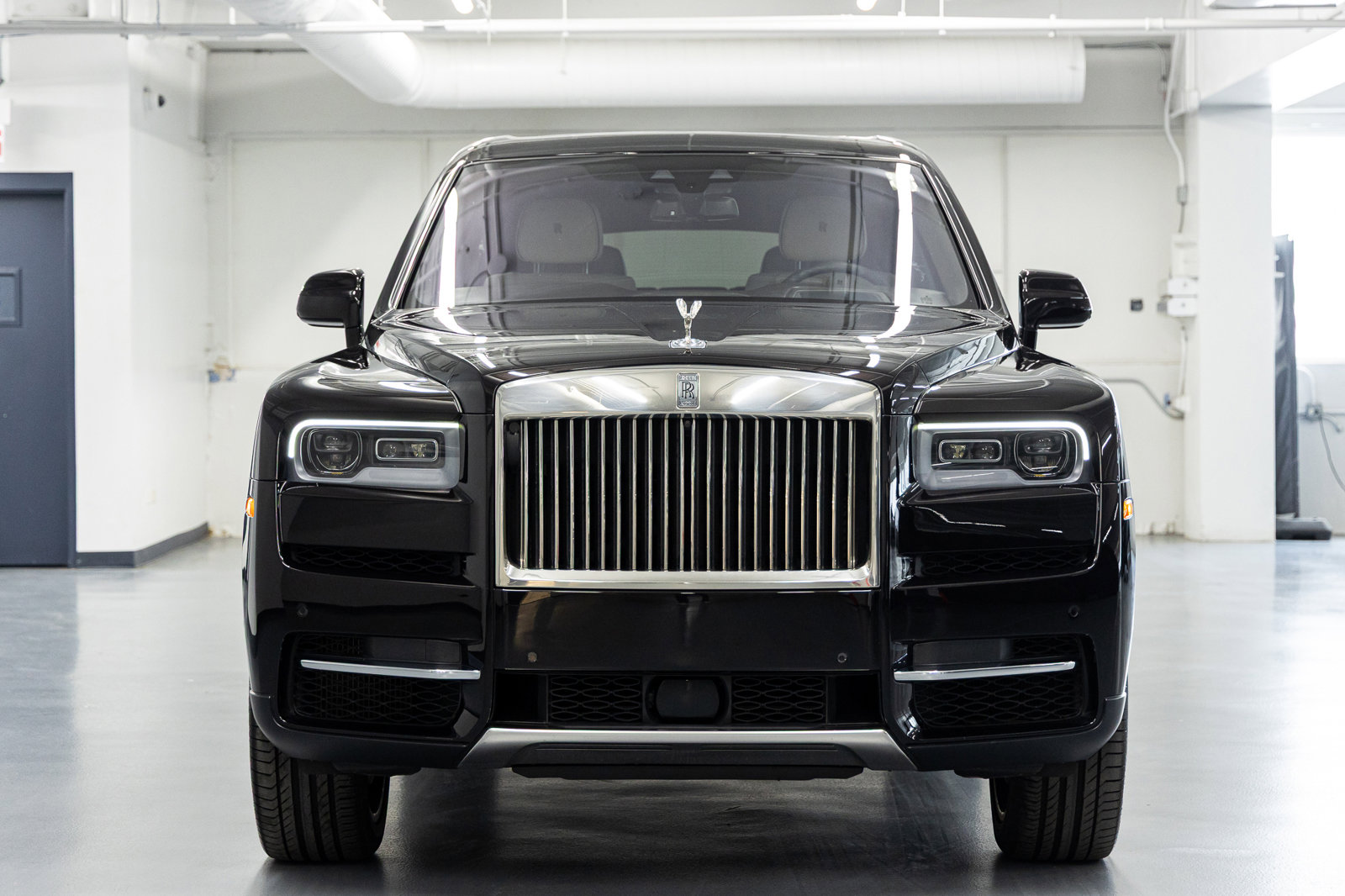 Certified 2023 Rolls-Royce Cullinan w/ Cullinan Package image 7