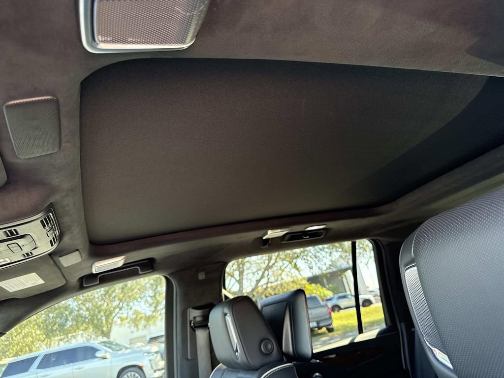 Certified 2024 Cadillac Escalade ESV Sport Platinum w/ LPO, ONYX Package image 33