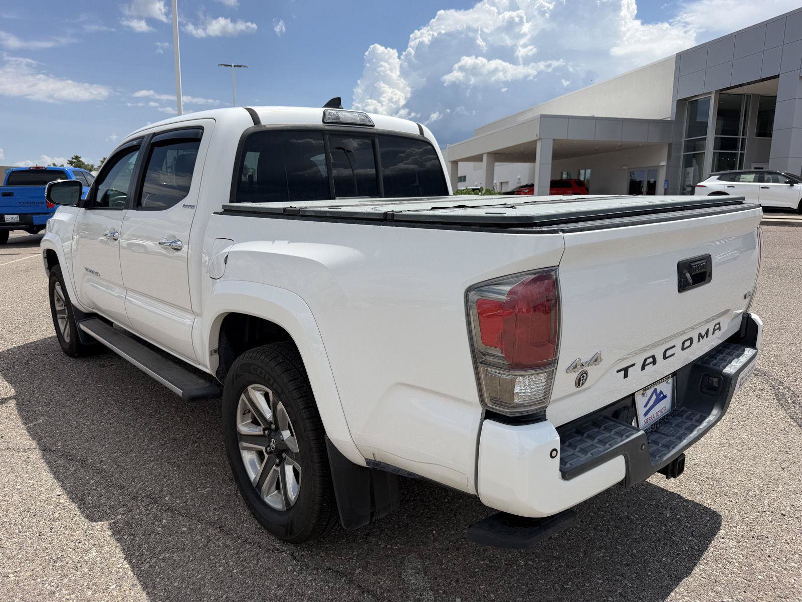 Used 2016 Toyota Tacoma Limited w/ Towing Package AWD/4WD image 3