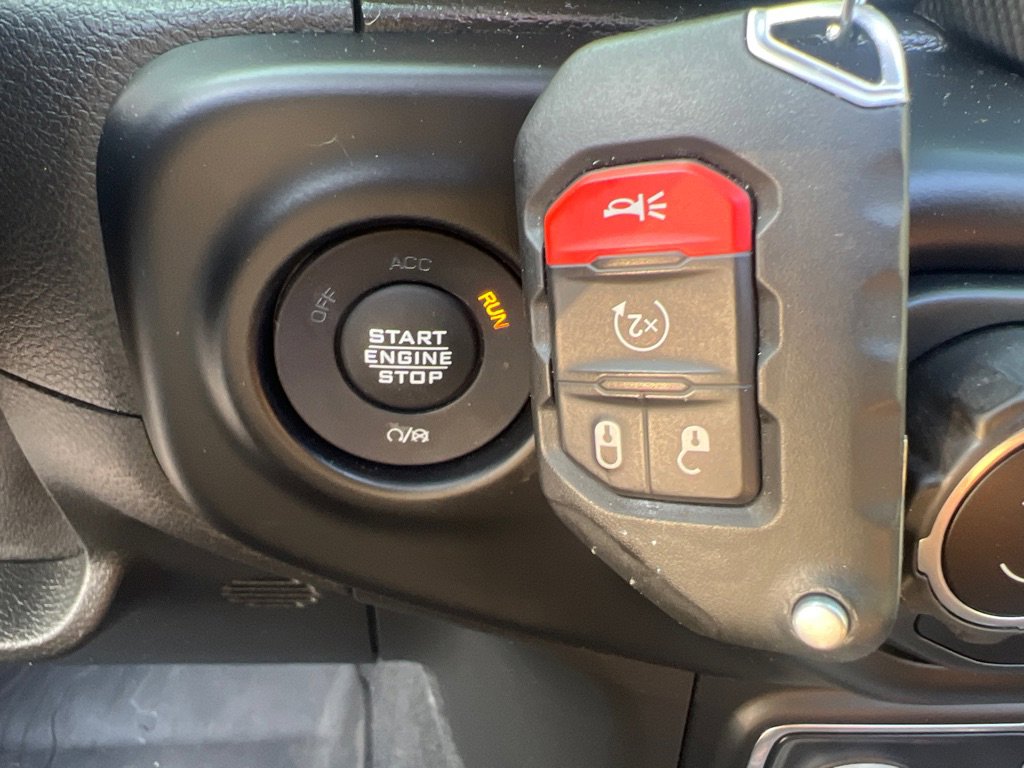 Used 2021 Jeep Gladiator Overland image 27