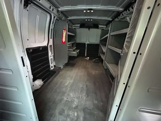 Used 2018 Chevrolet Express 2500 w/ Communications Package RWD image 24
