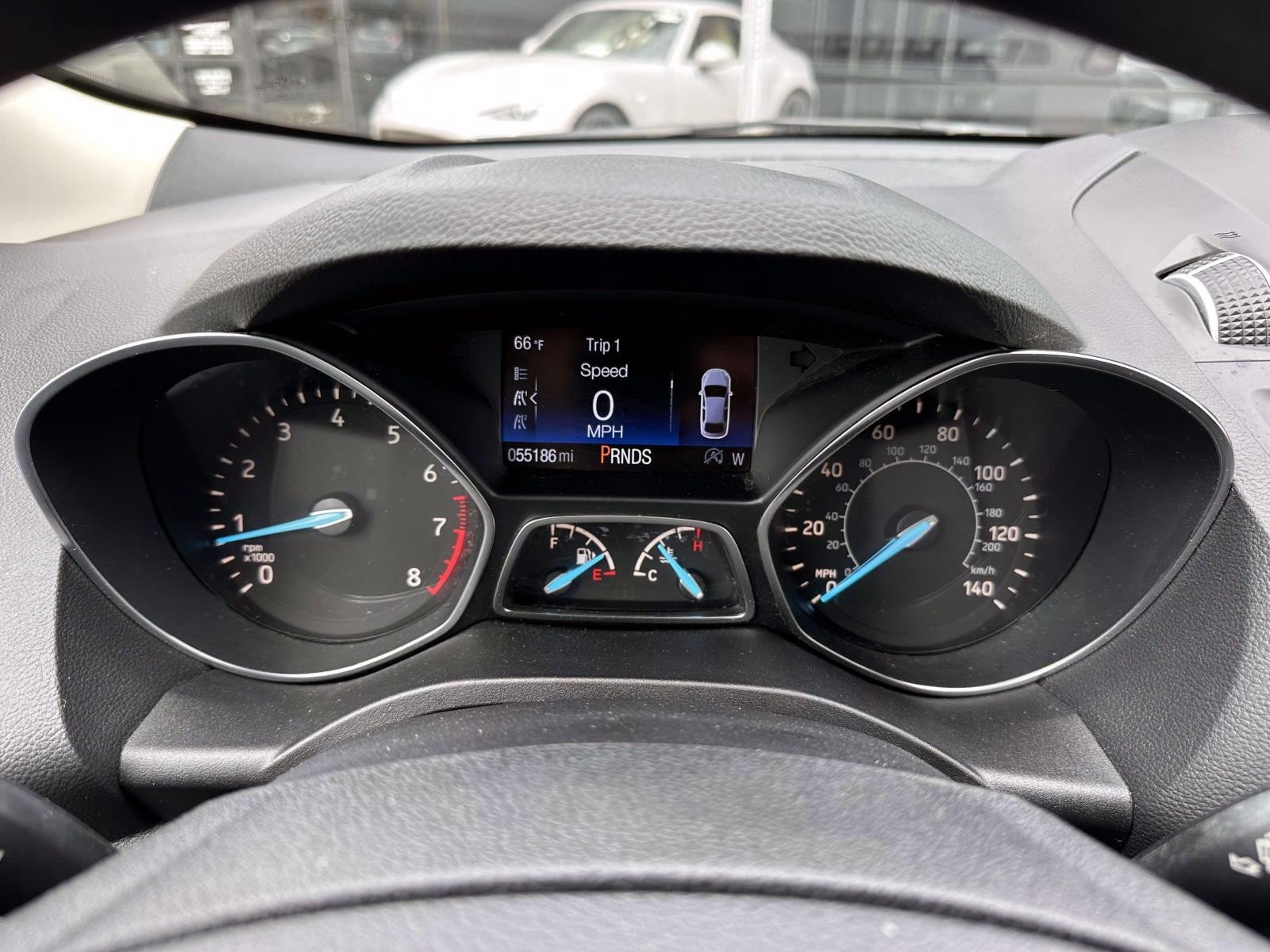 Used 2018 Ford Escape SE w/ SE Sync 3 Package AWD/4WD image 19