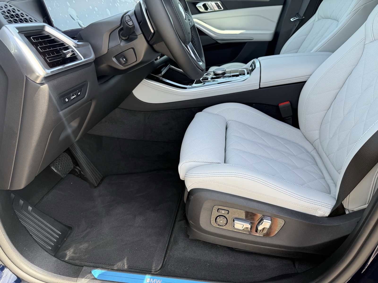 New 2026 BMW X5 xDrive40i image 9