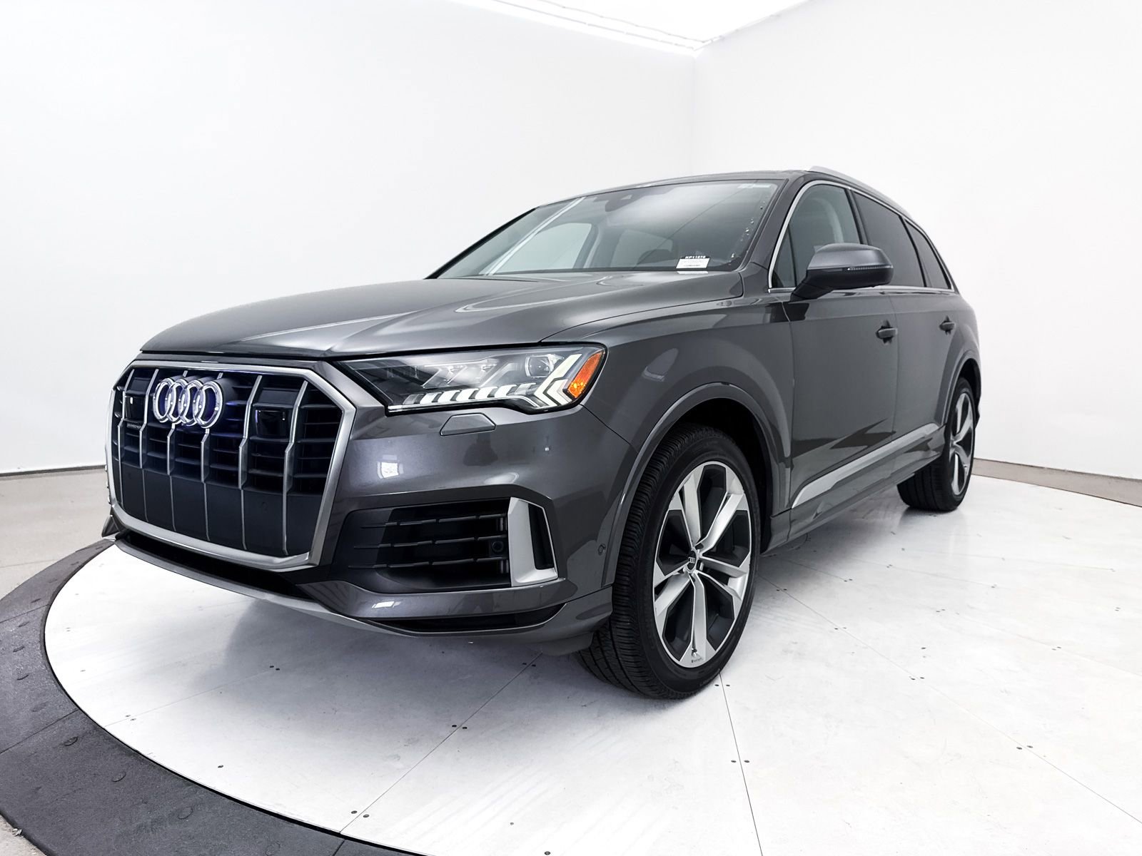 Used 2023 Audi Q7 3.0T Premium Plus AWD/4WD image 18
