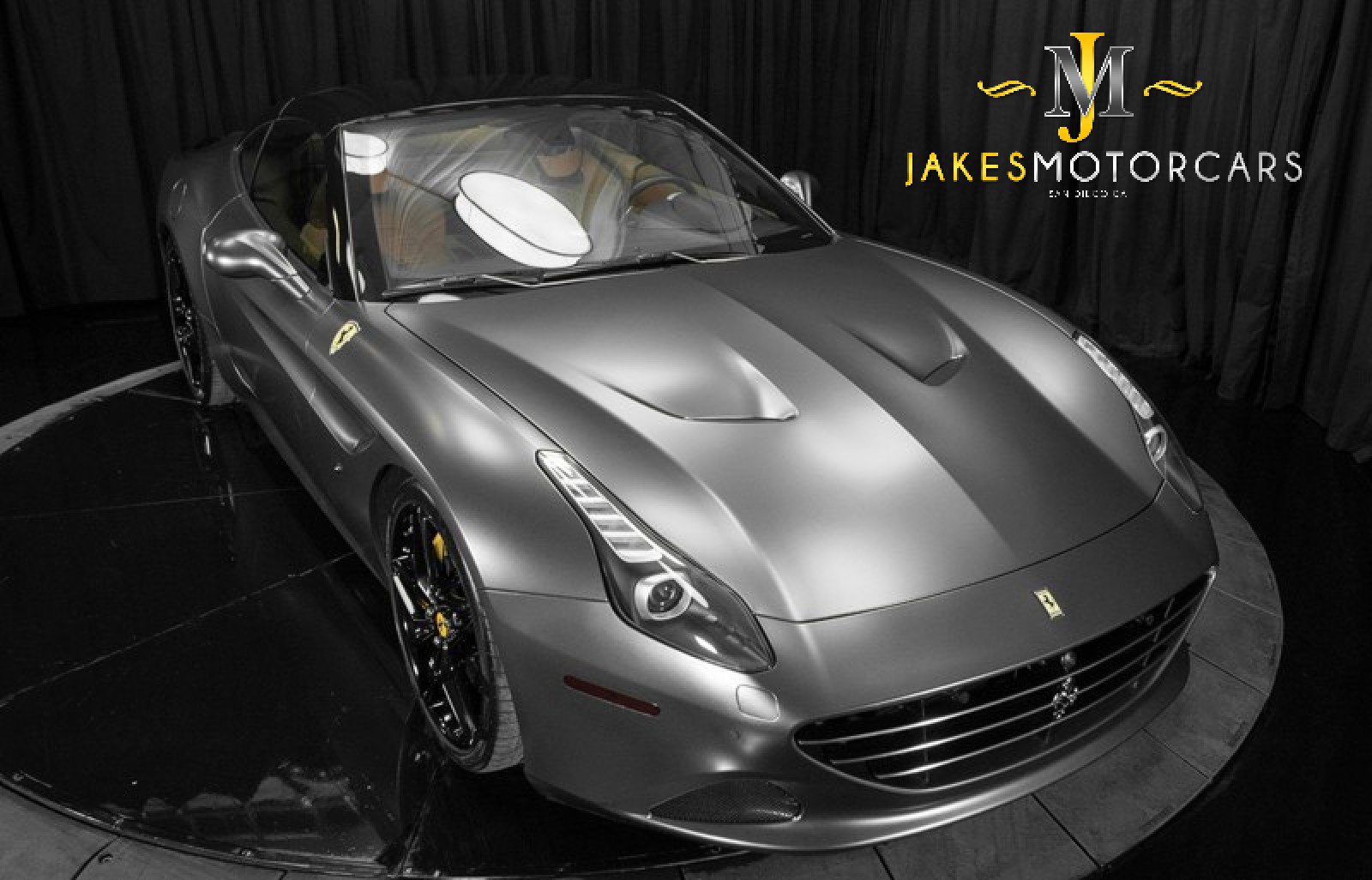 Used 2016 Ferrari California T RWD image 19