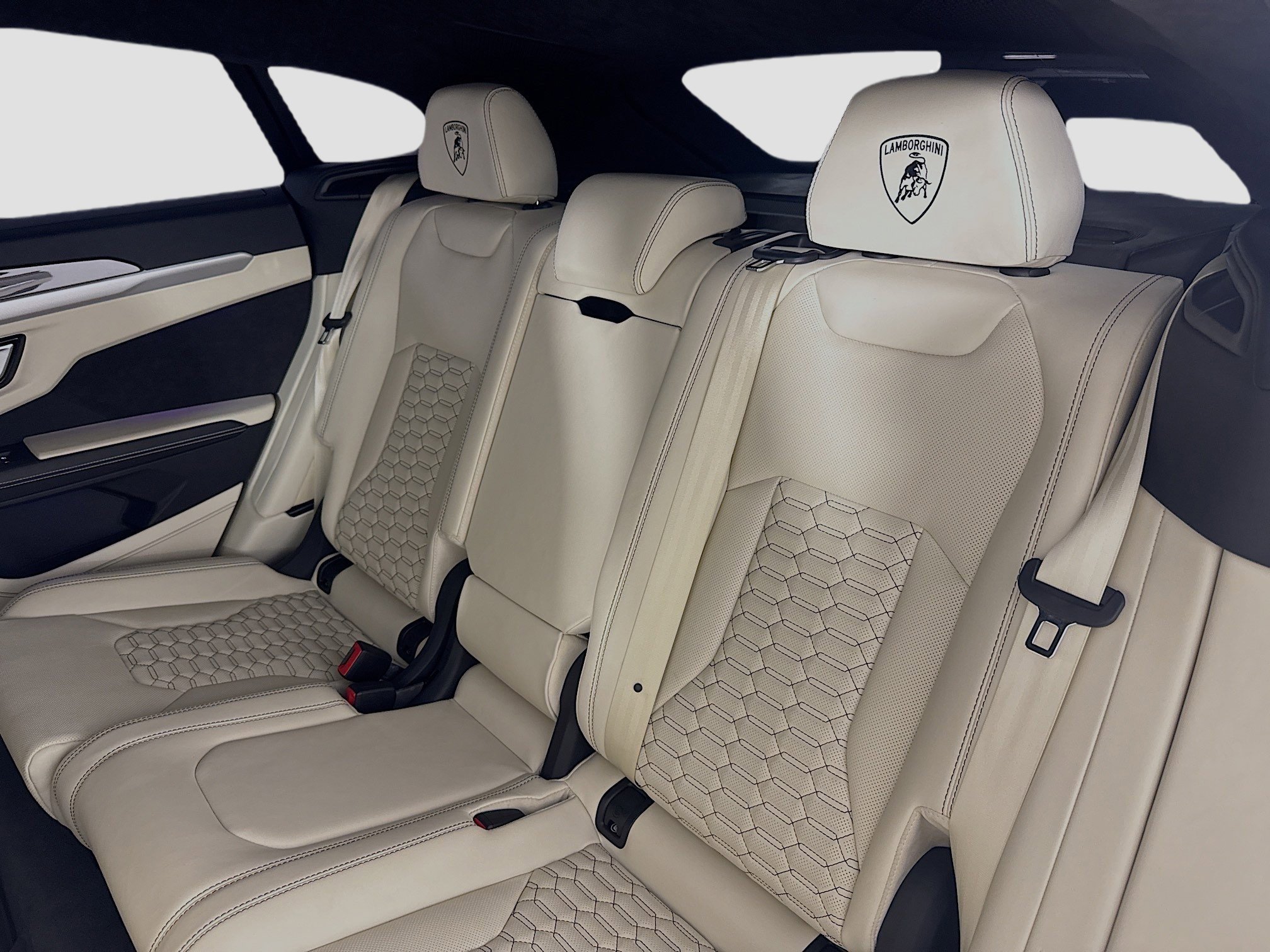 Used 2022 Lamborghini Urus AWD/4WD image 23