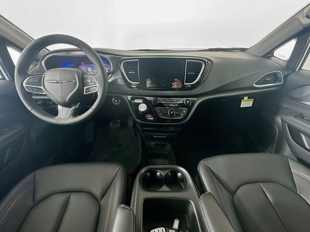 New 2026 Chrysler Voyager LX FWD image 9