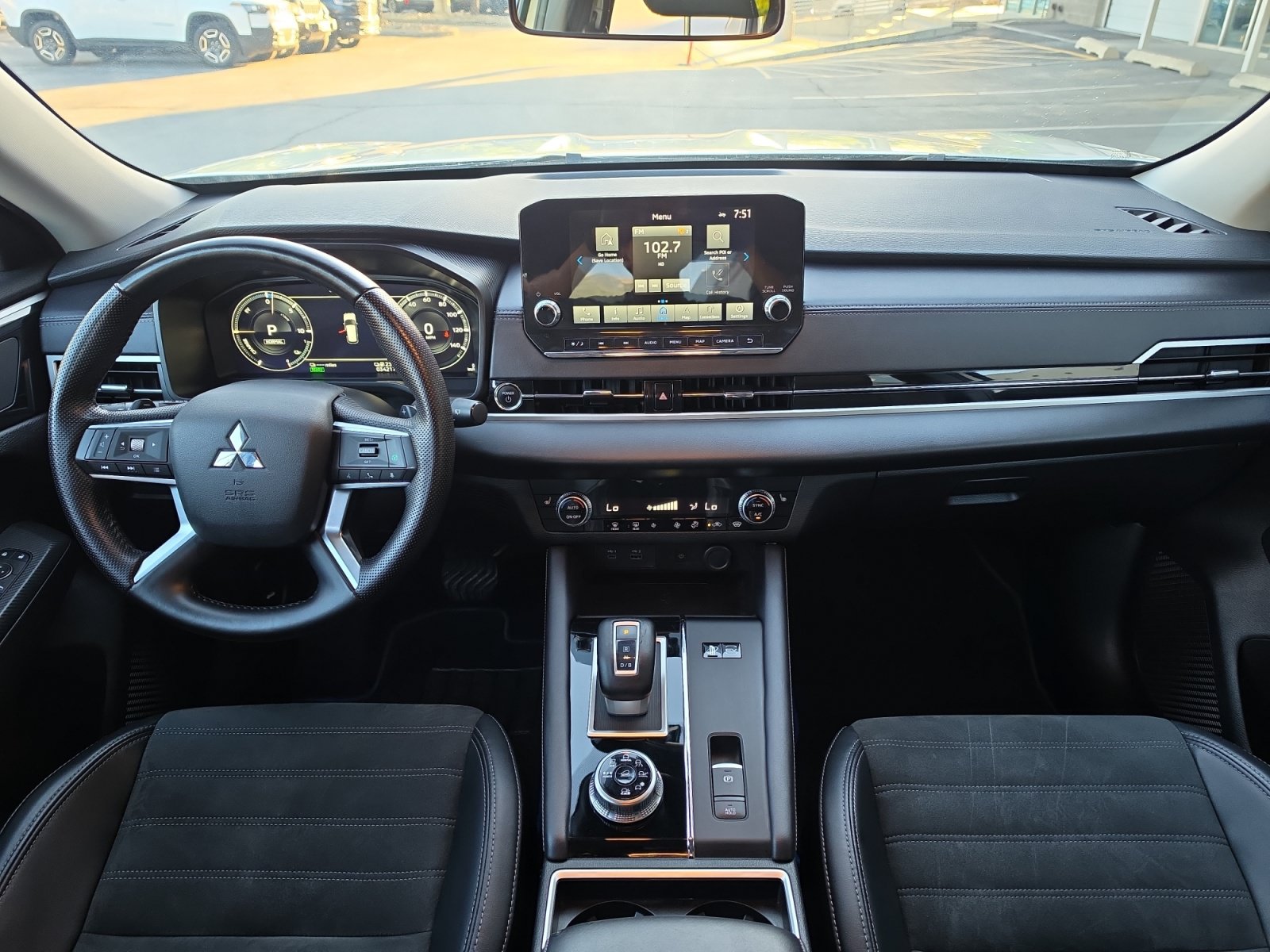 Used 2024 Mitsubishi Outlander 4WD Plug-In Hybrid image 17