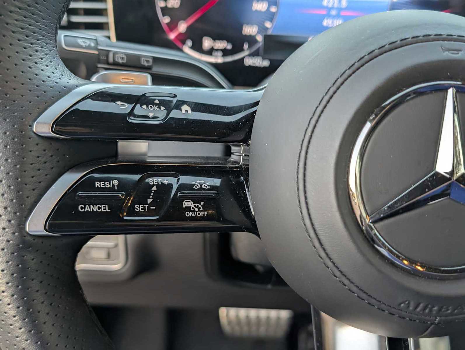 Used 2025 Mercedes-Benz GLS 450 4MATIC image 13