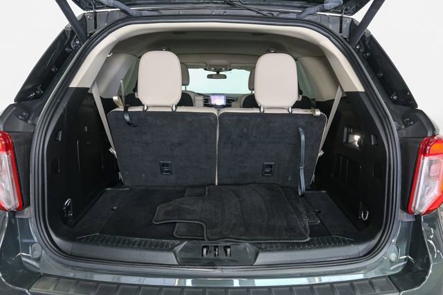 Used 2023 Ford Explorer XLT w/ Equipment Group 202A AWD/4WD image 11