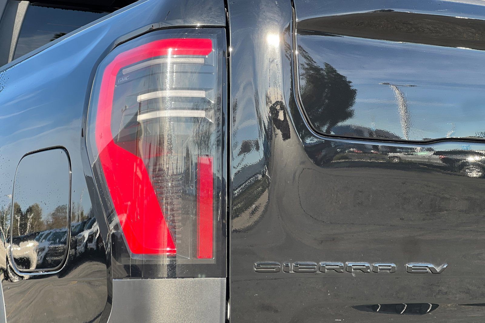 Used 2026 GMC Sierra EV Elevation w/ LPO, Elevation Dark Package image 37