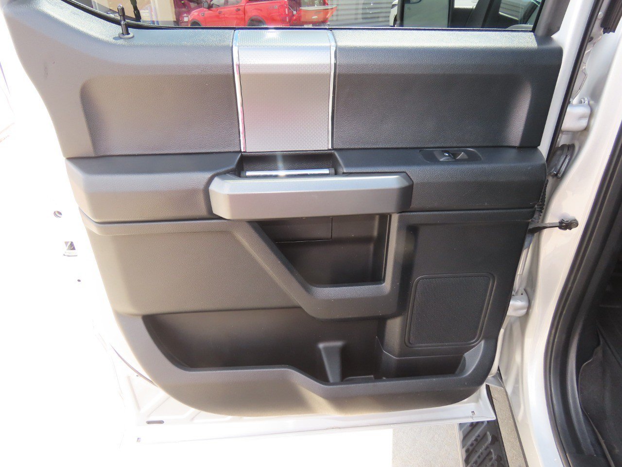Used 2017 Ford F150 XLT w/ Equipment Group 302A Luxury RWD image 20