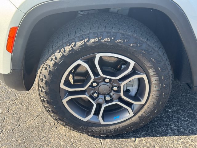 Certified 2023 Jeep Grand Cherokee Trailhawk AWD/4WD image 10