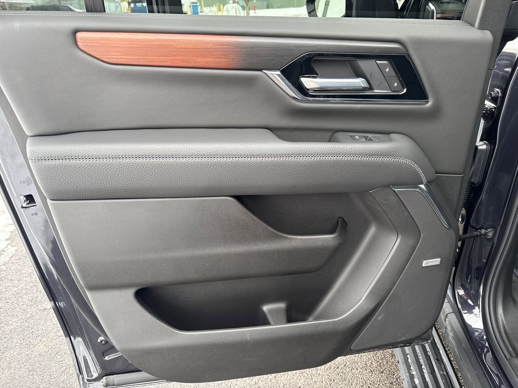 New 2026 GMC Yukon XL Denali w/ Sun & Power Step Package image 45